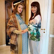 Maybe you would like to learn more about one of these? Galina Sergeevna Iz Papinyh Dochek Pohvastalas Gluboko Beremennym Zhivotom