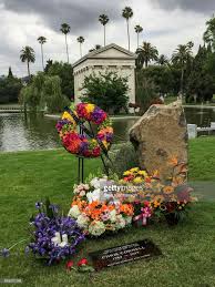 Valid for active duty service members with military photo id. Chris Cornell Funeral Service Photos And Premium High Res Pictures Chris Cornell Funeral Services Chris