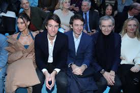 Join facebook to connect with jean bernard arnault and others you may know. Bernard Arnault A 71 Ans Decouvrez Ses Enfants Delphin Antoine Alexandre Frederic Et Jean