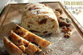 Pain Aux Noix Et Figues Seches Avec Recette Du Levain Liquide Miam Chouchie