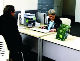 Cu o valoare totală netă a bilanţului de 28.595,9 milioane lei la 30 septembrie 2017, în creştere cu 1,54% faţă de sfârşitul anului 2016, cec bank a reuşit să îşi majoreze cota de piaţă de la 7,16% din total. Cec Bank EliminÄƒ Comisioanele De Retragere Numerar Efectuate In Romania Si Pe Teritoriul Uniunii Europene 04 04 2018 Bursa Ro