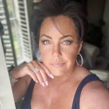 Karen Hoagland's Instagram, Twitter & Facebook