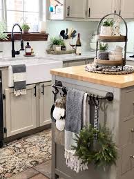 To Decorate A Kitchen Island