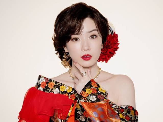 永野芽郁、着物ドレス姿で新境地 元No.1キャバ嬢役で主演＆初プロデュース 『ヒマチの嬢王』実写化 | オリコンニュース（ORICON NEWS）