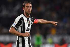 Juventus rosa aggiornata calendario schede dei giocatori valori di mercato calciomercato statistiche e tanto altro. Looking Ahead Predicting The Future Of Juventus Captaincy Black White Read All Over