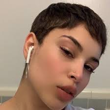 Eli Aquino (eliforshort_)