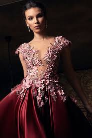 En effet, la robe longue pourra se porter avec une veste, un sac, un collier et tout autre accessoire de votre choix. Robe De Soiree Luxe Oksana Mukha Paris Robe Soiree Longue Robe Et Petite Robe De Mariee