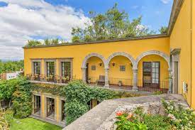 Although their scale tends to be larger, their details — columns. House Hunting In Mexico The New York Times