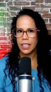 Carrie Burgett's Instagram, Twitter & Facebook