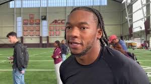 Avery Mabe's Instagram, Twitter & Facebook