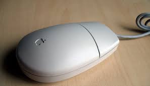 Some milestones in computer input devices: The Evolution Of Apple Design Between 1977 2008 Webdesigner Depot Webdesigner Depot Blog Archive