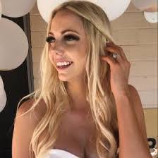 Anna Houlihan's Instagram, Twitter & Facebook