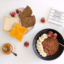 Petit Dejeuner Healthy Et Gourmand Pauvre En Glucides Riche En Proteines Lignaform Toast Muesli Pret A Tartiner A L Ab Food Cheese Board 10 Things
