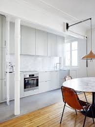 Hubert Reamenagement D Un Appartement D Une Surface De 60 M Dans Le 11eme Arrondissement A Interieur De Cuisine Renovation Appartement Cuisine Moderne Blanche