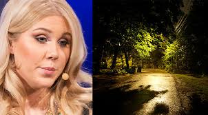 Idag har vi legat i en vik hela dagen och badat och ätit lunch. Isabella Lowengrip Was A New Threat Crazy Halids