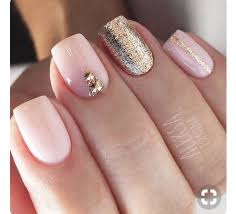 Empezamos con este diseño de uñas cortas estilo animal print. Unas De Gel Decoradas Sencillas Unas Acrilicas