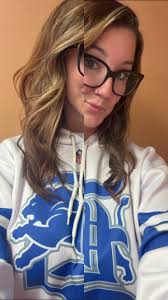 Audrey Buescher (@audreyb729)