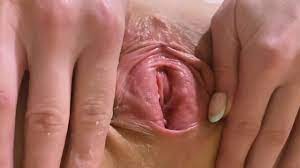 Open pussy solo