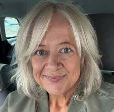 Queen of Oversharing