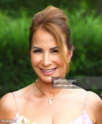 381 Sara Worth Stock Photos, High-Res Pictures, and Images