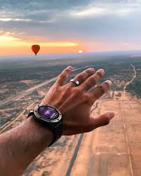 E D D Y On Instagram Time To Dream Survoler En Montgolfiere Le Centre De L Australie W Diesel Dies Mens Accessories Garmin Watch Wood Watch