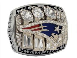 6 piece new england patriots super bowl championship ring with wooden display box. Patriots Intern Who Started Spygate Is Auctioning Super Bowl Ring Cbssports Com