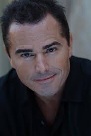 Christopher Knight har oppdatert...