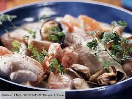 Recette Blanquette De La Mer Ingredients 4 Personnes 2 Paves Saumon Surgeles De 150 G Chacun En 2020 Blanquette De La Mer Recette Blanquette Recettes De Cuisine