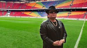 Johan Cruijff Arena Na Twitteru Andre Hazes Onlosmakelijk Verbonden Met Amsterdam Ajax En De Arena Vandaag Is Het 15 Jaar Geleden Dat De Volkszanger Overleed Zijn Levenslied Bloed Zweet En Tranen