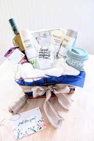 Being a new mother, you have no time to figure out what to make more for dinner or go to the grocery store. 15 Brilliant New Mom Gift Baskets Diy Premade The Mom Friend