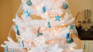 Beach christmas decorations & ideas inspired by sea, sand & shells. Diy Ocean Themed Christmas Ornaments Kerchie