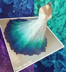 Vestido De Novia Inspirado En Un Pavo Real Bytaylor Annart Dye Wedding Dress Ombre Prom Dresses Peacock Wedding Dresses