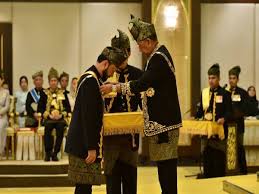 So abah dah sampai ke kuala kangsar nak join larian hari keputeraan sultan nazrin shah 2019 sejauh 15km#lhkns2019#satukelapasatukepala. Mukhriz Dahului Senarai Penerima Darjah Kebesaran