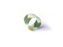 Wer Im Glashaus Sitzt Sollte Nicht Mit Steinen Werfen Bilder Pin By Anycka Kubicova On 100 Handmade Bead Work Jewelry Beaded Rings Handmade Rings