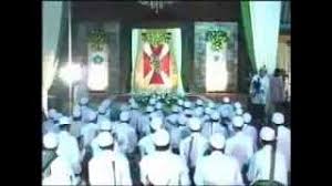 Berikut ini lirik sholawat ya robbi bil musthofa, tek lirik ya robbi nah, itulah lirik sholawat ya robbi bil musthofa teks arab dan artinya. Habib Syech Robbi Fajalna Mp3 Video Mp4 3gp M Lagu123 Fun