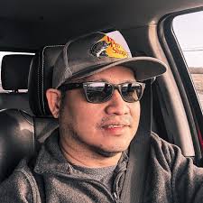 Maybe someone uses a Nikon sb700 with a flash controller? I want use  without wires. (Sry new guy) :D