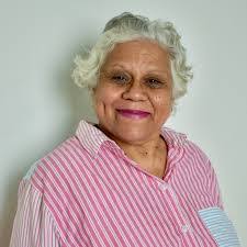 Lauren Spriggs's Instagram, Twitter & Facebook