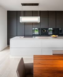50 Beispiele Fur Professionell Designte Kuche Mit Kochinsel Moderne Kuche Kuche Block Haus Kuchen