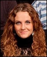 Elsa Moya's Instagram, Twitter & Facebook