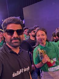 Ye muskan dekh rahe ho inke chehre pe?? Ye meri sbse badi kamai hai ❣️ ..  or ese hajaro bachhe hai jo mil k jate hai photo leke jate hai isi khushi