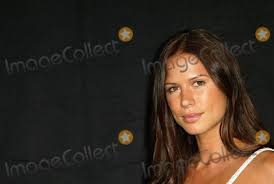 Nip/tuck is an american serial medical drama television series created by ryan murphy that aired on fx in the united states from july 22, 2003, to march 3, 2010. Photos And Pictures Rhona Mitra At The Premiere Screening Of Nip Tuck Season 3 The El Capitan Theatre Hollywood Ca 09 10 05