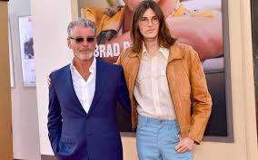 The james bond star's son shared some sweet pictures with his father at their hawaii home. Pierce Brosnan S Son Is The Absolute Twin Of His Mother