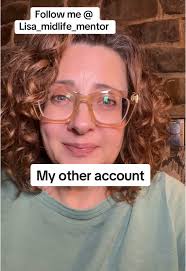 Lisa Storer 💙 (@lisas_midlife_pursuits)