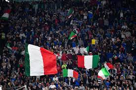 «super bit» տարբերակից օգտվելիս ինտերնետ փաթեթը հասանելի է ակտիվացման պահից սկսած 24 ժամվա ընթացքում: Italy Football Fans Premium Vector Italy Football Fans Character Set Wen Jion