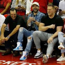 When we reach 400 k followers on instagram, and 200 k followers on facebook, we'll give you a code to get prizes! Sneakers Nike Air Jordan X Off White Justin Timberlake On The Account Instagram Of Nicekicks Spotern