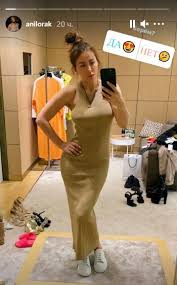 Jul 12, 2021 · официальный инстаграм аккаунт ани лорака каждый год мы ждем этого сезона, чтобы наконец выдохнуть и насладиться солнечными днями ️ мы чаще гуляем, проводим вечера на уютных верандах и с нетерпением ждем приближающегося отпуска. Ani Lorak Poprosila Pomoshi U Poklonnikov Pokazav Figuru Bez Belya