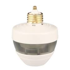 First Alert Motion Sensing Light Socket Pir725 Motion Sensing Light Motion Sensing Fluorescent Light Bulb