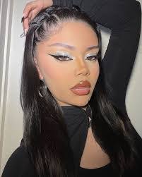 Jessica Obando's Instagram, Twitter & Facebook