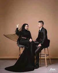 Warna oranye sering dianggap terlalu terang sebagai outfit. Ootd Hijab Prewedding Tema Hitam Facebook