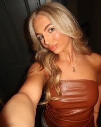 A double celebration today for these 2 special humans in my life ❤️❤️ Happy  Mothers Day Ann Ryland and Happy Birthday John Ryland I hope your day is as  special as you